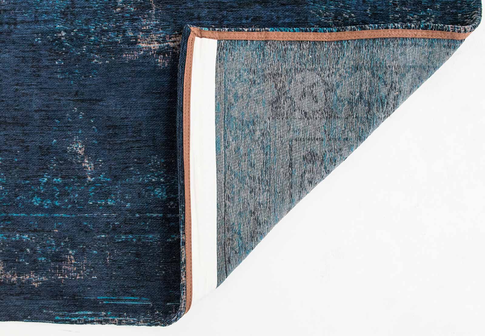 tapijt Louis De Poortere CS 8254 Fading World Medaillon Blue Night back