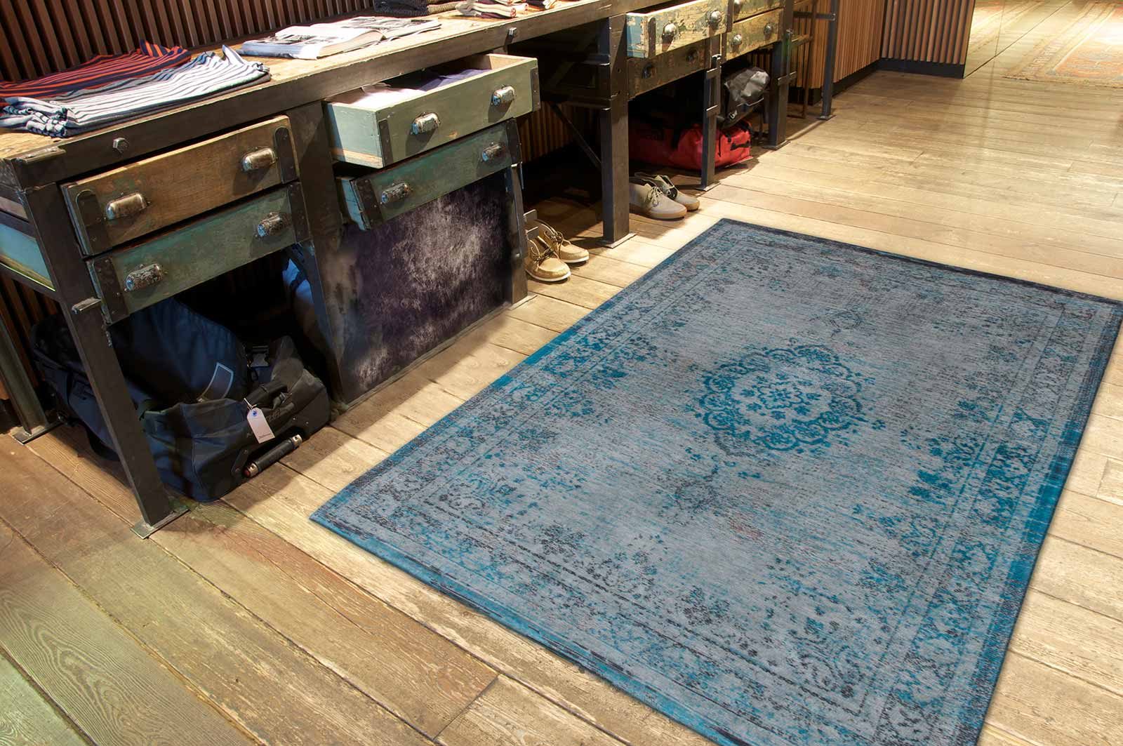 tapijt Louis De Poortere CS 8255 Fading World Medaillon Grey Turquoise interior 2