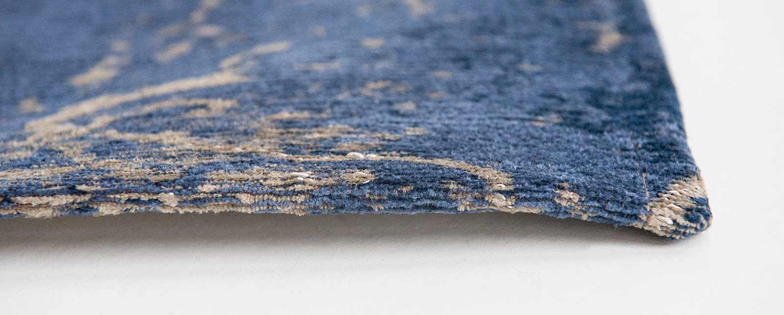 tapijt Louis De Poortere CS 8629 Mad Men Cracks Abyss Blue side